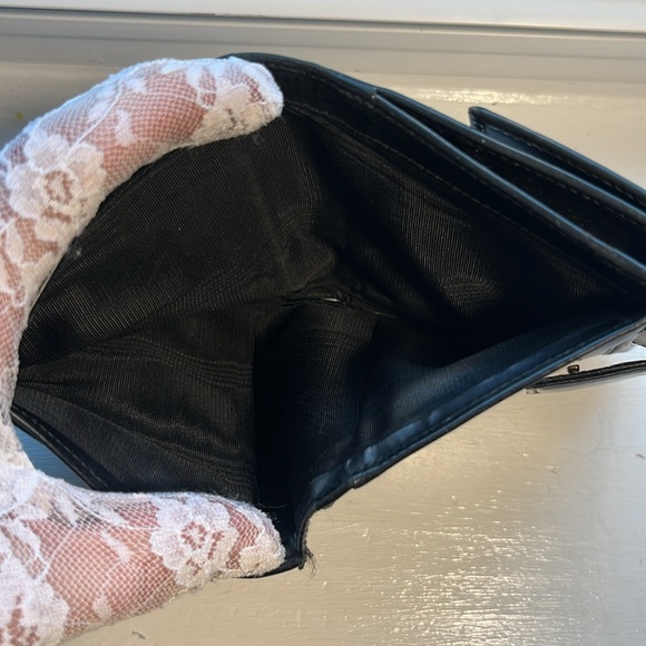 Salvatore Ferragamo Small Black Leather Wallet with Callouts in the coin purse - Picture 10 of 10